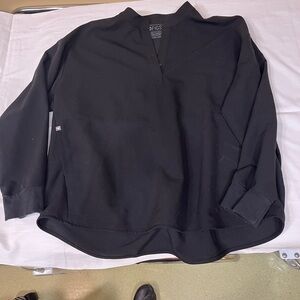 FIGS Black long sleeve scrub top
